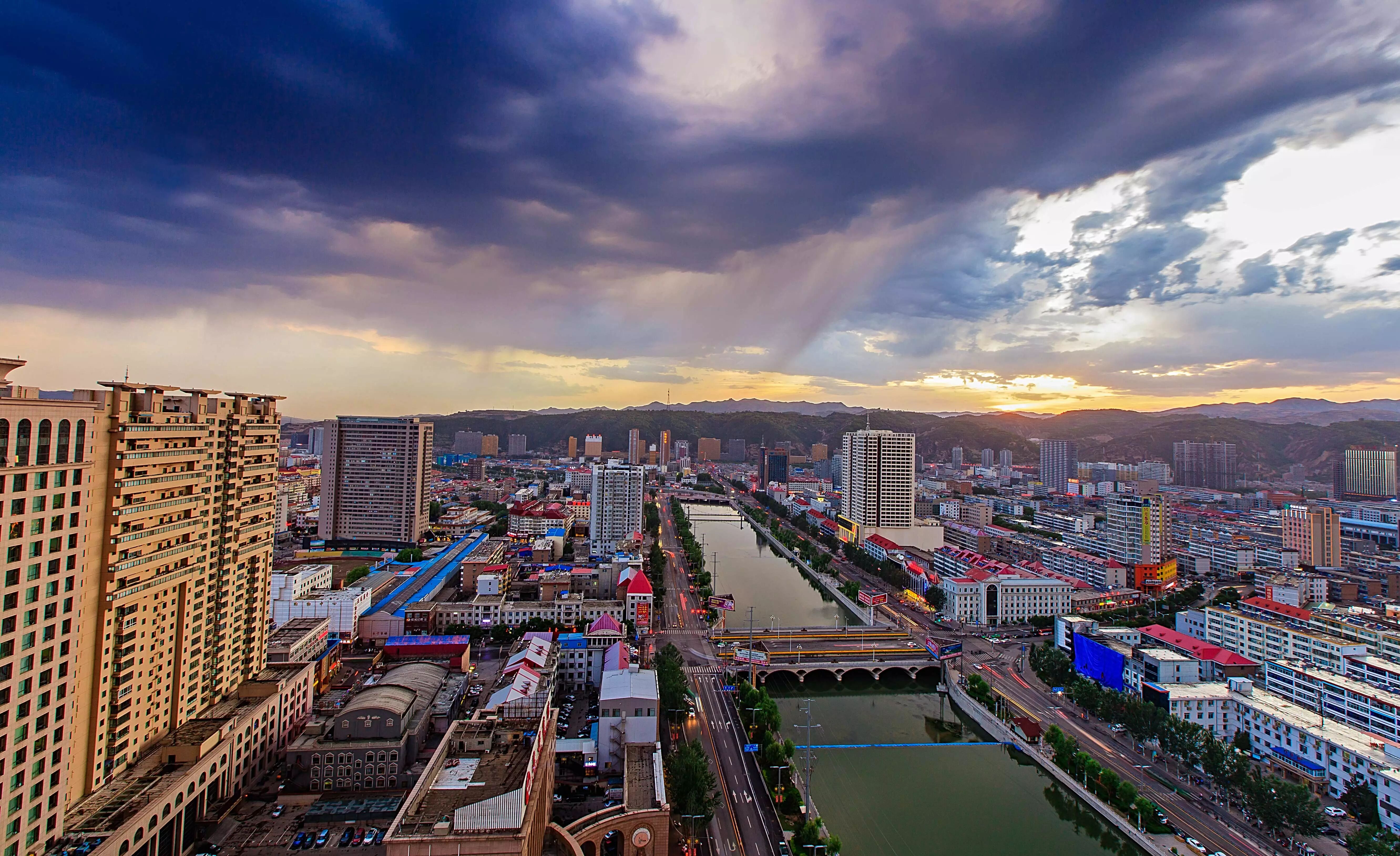 吕梁之光，高科技重塑未来，科技与生活完美融合体验